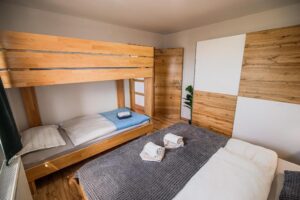 apartma zosi podčetrtek spalnica