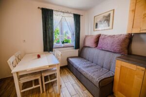 raztegljiv kavč apartma saisy